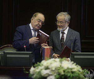 Нобелевский лауреат Ёсинори Осуми — гость МГУ 