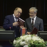 Нобелевский лауреат Ёсинори Осуми — гость МГУ