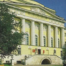 Здание Университета на Моховой. Архитектор Д. Жилярди.