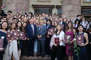 Вручение дипломов волгу